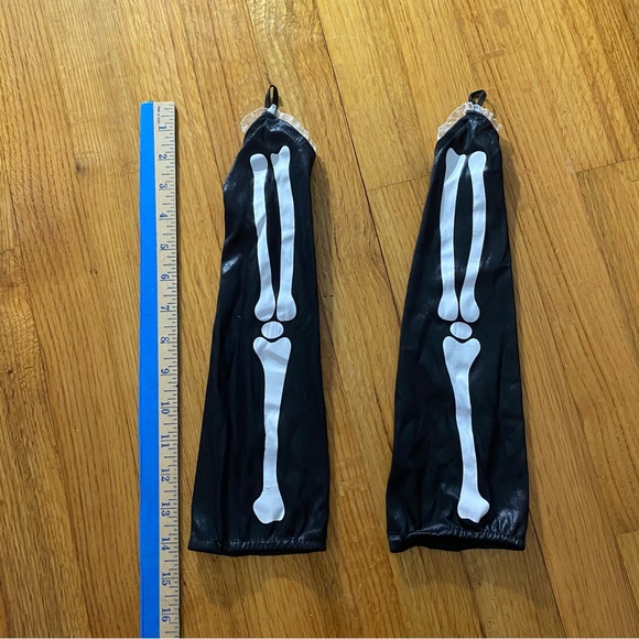 Spirit Black Halloween Skeleton Costume - Picture 5 of 10